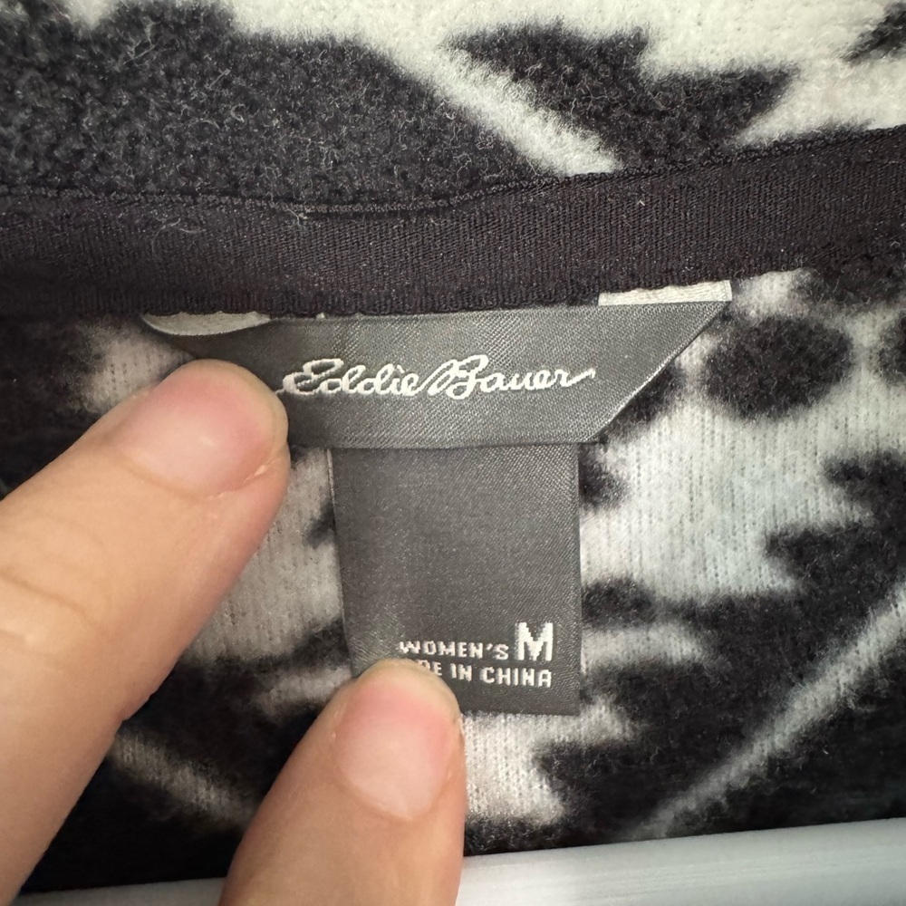 Eddie Bauer Women's Black and White ultra soft Aztec Patterned 1/4 pullover - Picture 4 of 6